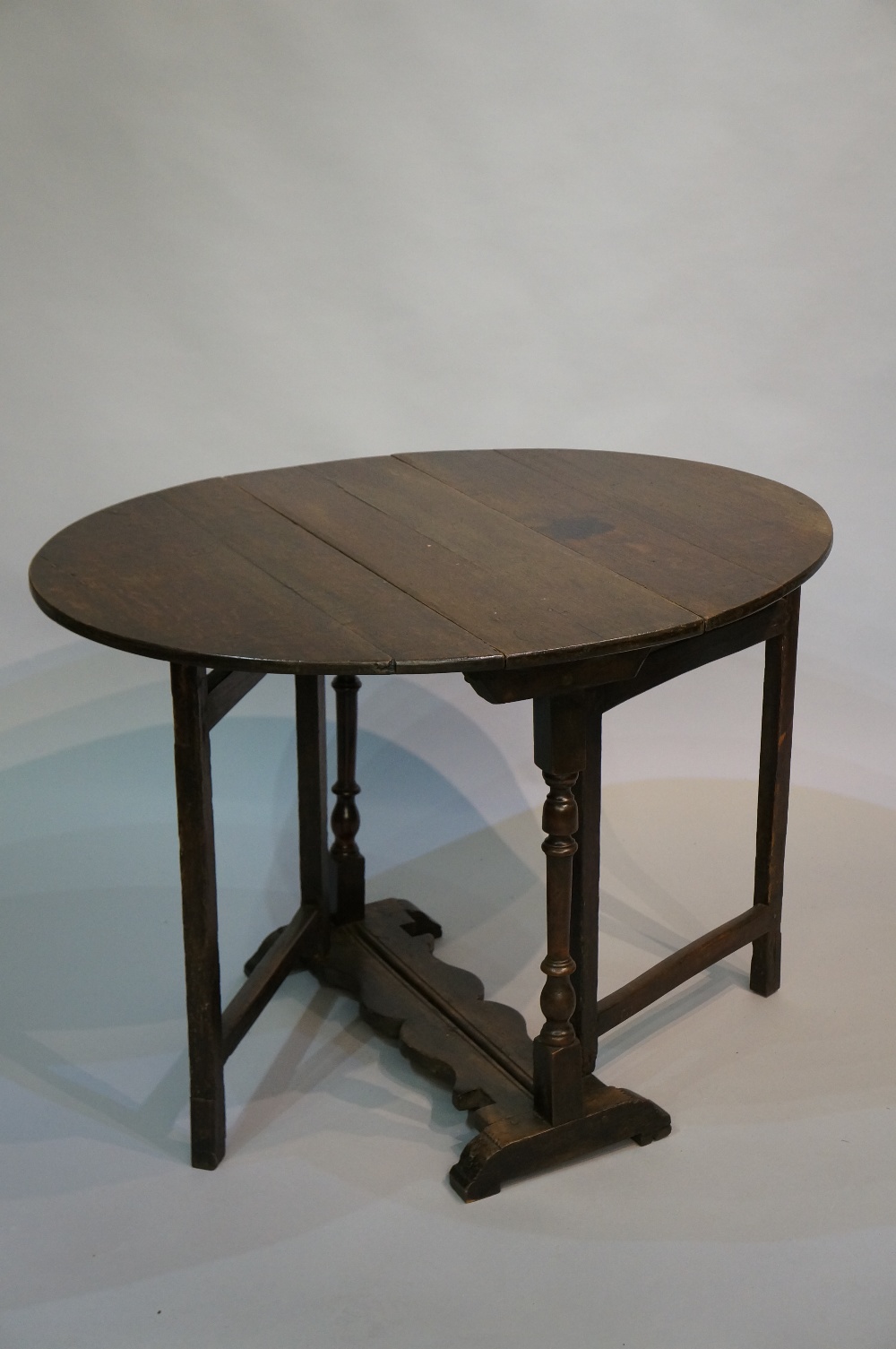 A late 17th Century style drop leaf tabl - Image 2 of 2