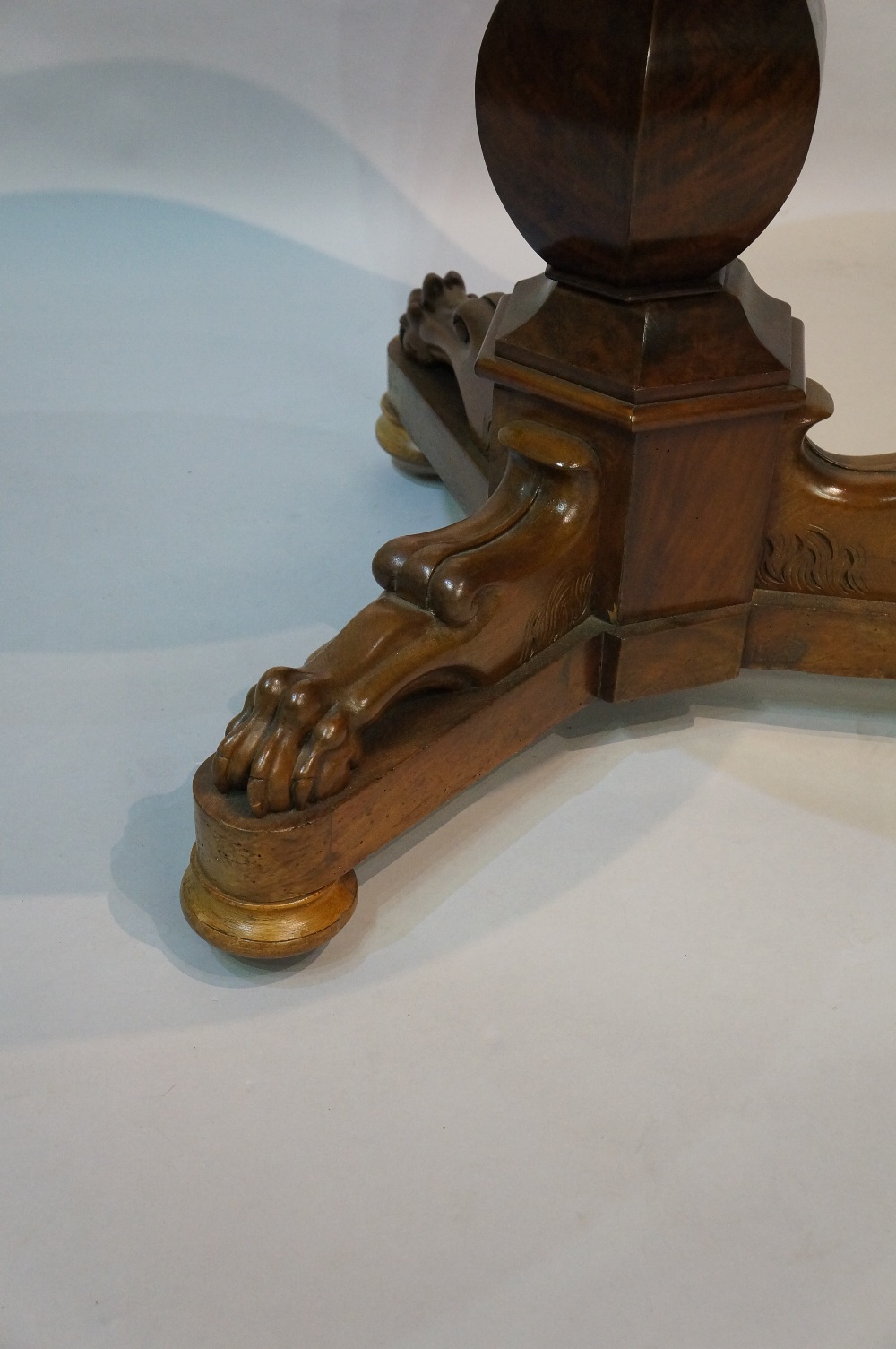 A good mid 19th Century French mahogany - Image 3 of 6