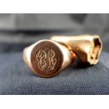 9 ct rose gold signet  ring and a 9 ct rose gold signet ring lacking stone. 6.7g.