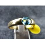 9 ct gold topaz cabochon ring. Size U.