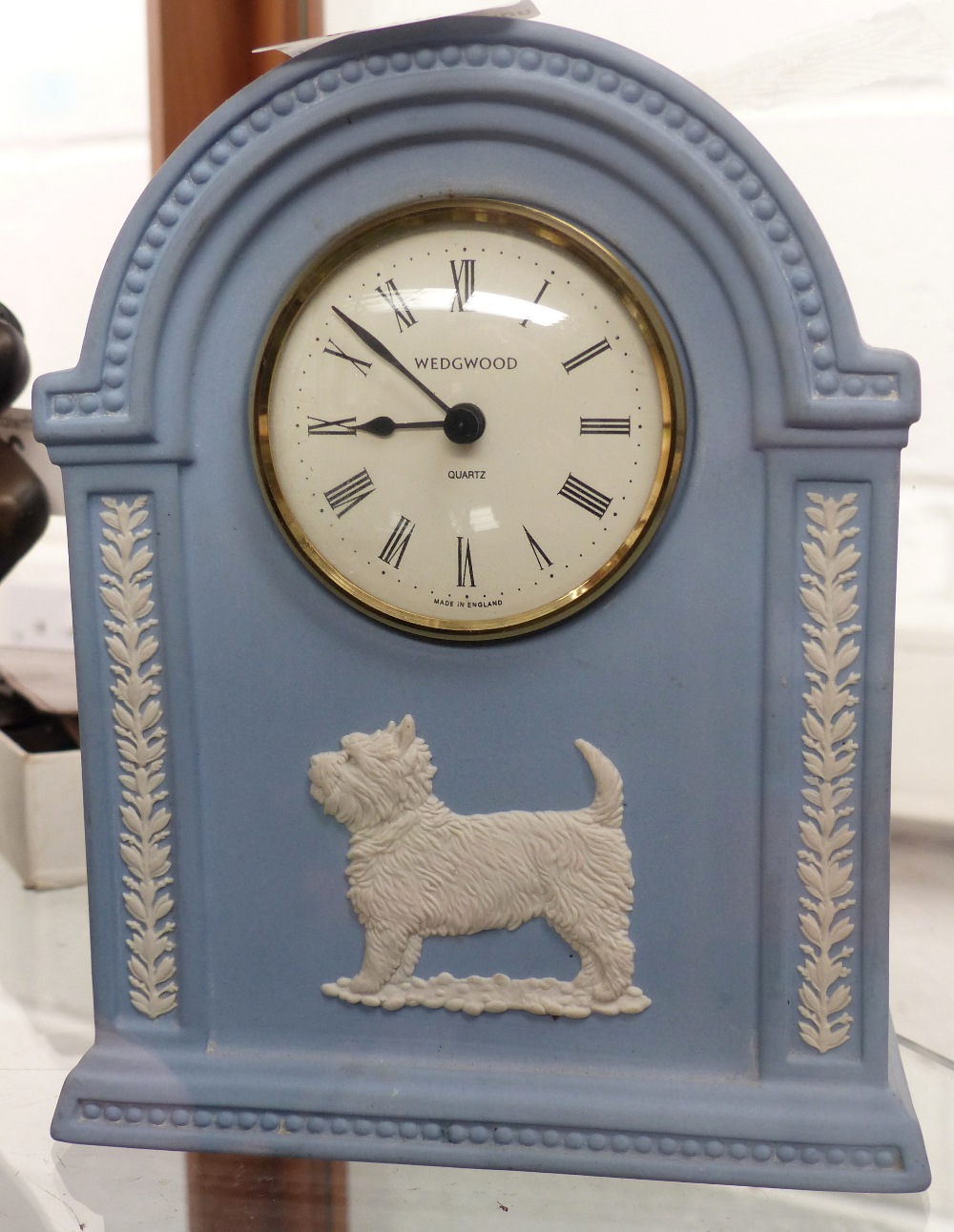 Blue ceramic Wedgwood quartz mantle clock