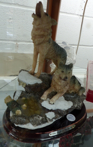 The Juliana Collection model depicting two wolves