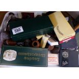 Tray of twenty four boxed and unboxed pipes, Manchester United Park Drive case and accessories,