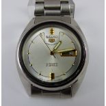 Gents Seiko 21 jewel automatic wristwatch. Vintage example with stainless steel case and strap