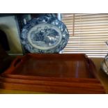 Blue and white printed Liberty Blue plate, Washington crossing The Delawares and three wooden trays