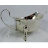 Silver sauce boat hallmarked Sheffield 1960, 106g