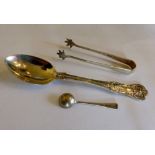 Scottish silver sugar nips London 1861, silver spoon and a silver salt spoon, 40g
