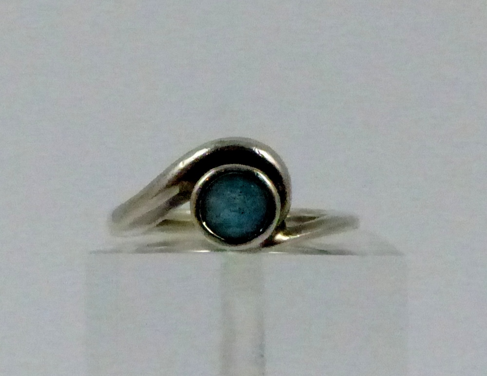 Sterling silver blue stone set ring, size M