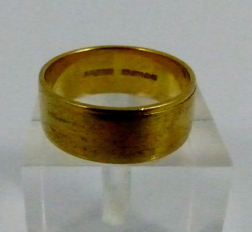 18ct gold wedding ring, 6.5g