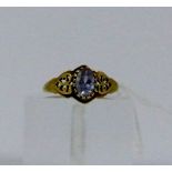 Ladies 9ct gold ring with central pale amethyst, size O