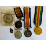 Two WWI medals to 3670 Pte T.W Yarwood, Lancashire Fusiliers, one WWI medal to 7228 Pte H Birch,