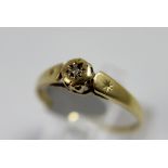 9ct gold diamond solitaire ring, size U