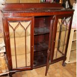 Good mahogany display cabinet with glazed side by side doors and central cupboard, 129 x 120cm