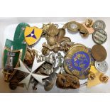 Tray of vintage enamel badges including military