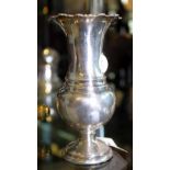 Hallmarked silver flared neck vase with weighted base, London 1913, H ~ 13cm