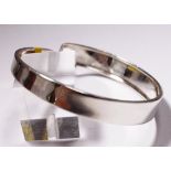Sterling silver graduated bangle