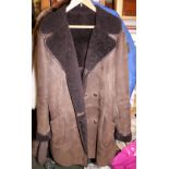 SHEEPSKIN JACKET. Gents brown sheepskin jacket