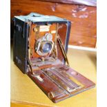 SANDERSONS BELLOWS CAMERA. Antique Sandersons bellows plate camera