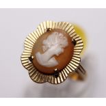 9ct yellow gold cameo ring, size O