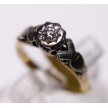 18ct yellow gold antique diamond ring