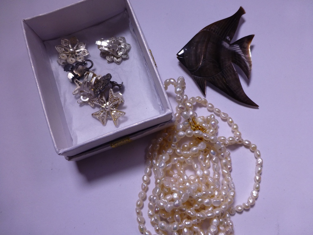 Three pairs of earrings, two marked 925, pearl necklace and mother of pearl brooch