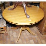 DINING TABLE. Circular pedestal dining table