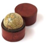 Globen - - New Terrestrial Globe (Mini-Globus). Zwölf kolorierte Papiersegmente in Kupferstich auf