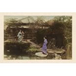 Japan - - Lackalbum mit 50 kolorierten Original-Photographien. Vintages. Albuminabzüge. Montiert. Um