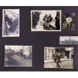 Varia - Weltkrieg 1939-1945 - - Zwei Alben mit zusammen über 300 Original-Photographien und weiteren