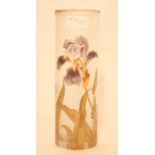 VASE EN VERRE EMAILLE 1900 Soliflore, à décor émaillé à motif de fleurs. Epoque 1900 H : 24,5 x D. :