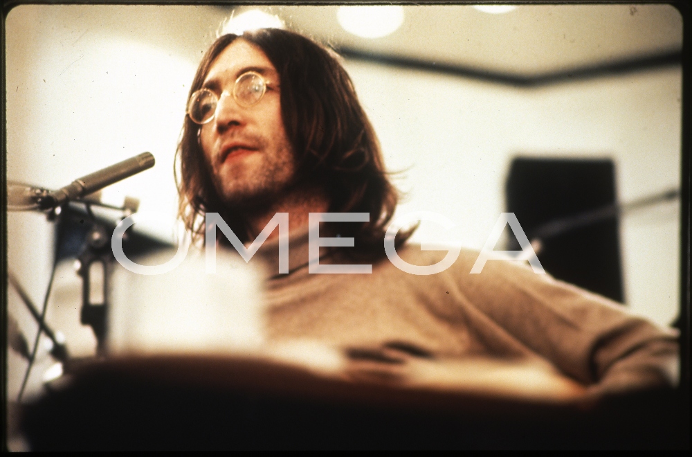 THE BEATLES -  20 original slides from t - Image 3 of 8