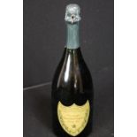 CHAMPAGNE - Moet & Chandon Cuvee Dom Perignon Vintage 1962, foil and label intact, good levels.