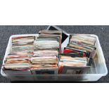 SINGLES - Large collection of around 200 x 7" singles to include some harder to find sides.