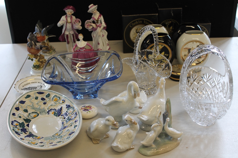 GLASS/CERAMICS - a collection of glass and ceramics to include x6 Nao duck figures,