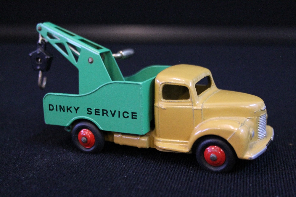DINKY TOYS - a collection of 3 boxed Dinky die cast toy vehicles to include a 255 Mersey Tunnel - Image 4 of 7