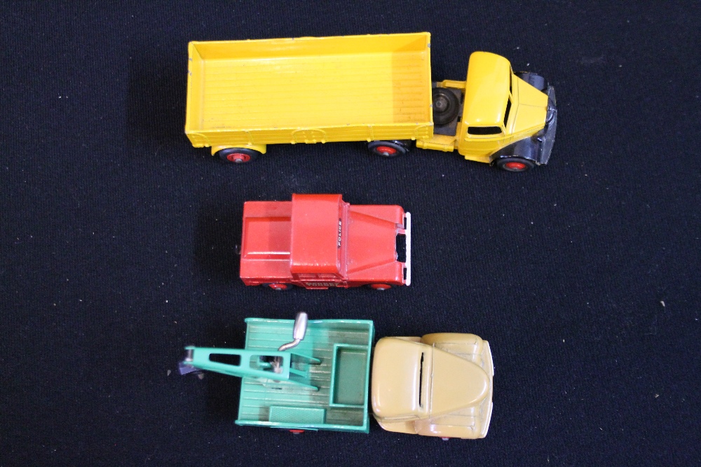 DINKY TOYS - a collection of 3 boxed Dinky die cast toy vehicles to include a 255 Mersey Tunnel - Image 2 of 7