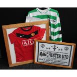 FOOTBALL - 2 framed Manchester United related items to include a Home Shirt A/G Logo 2009-10 Season