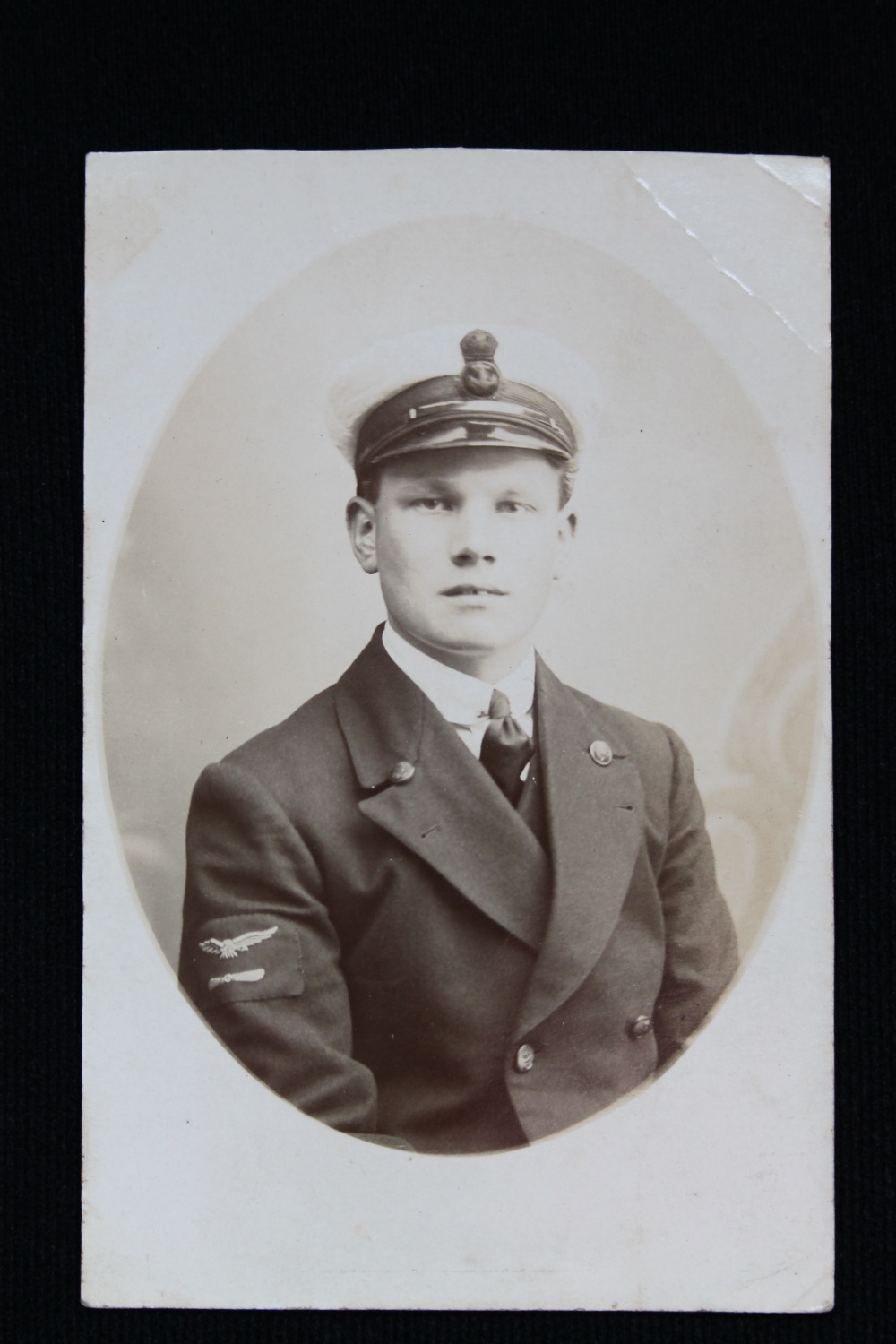 MEDALS - a British George V service medal awarded to E J Laker F 8274  Petty Officer Mechanic Royal - Image 2 of 2