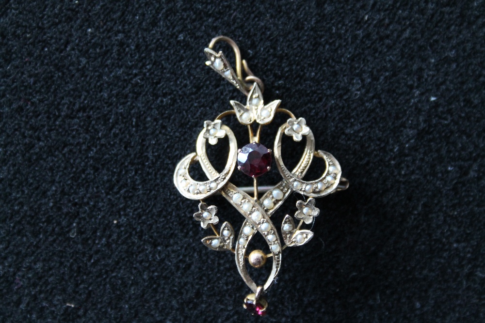 EDWARDIAN 9CT PENDANT BROOCH - a seed pearl and garnet 9ct pendant/brooch. - Image 2 of 3