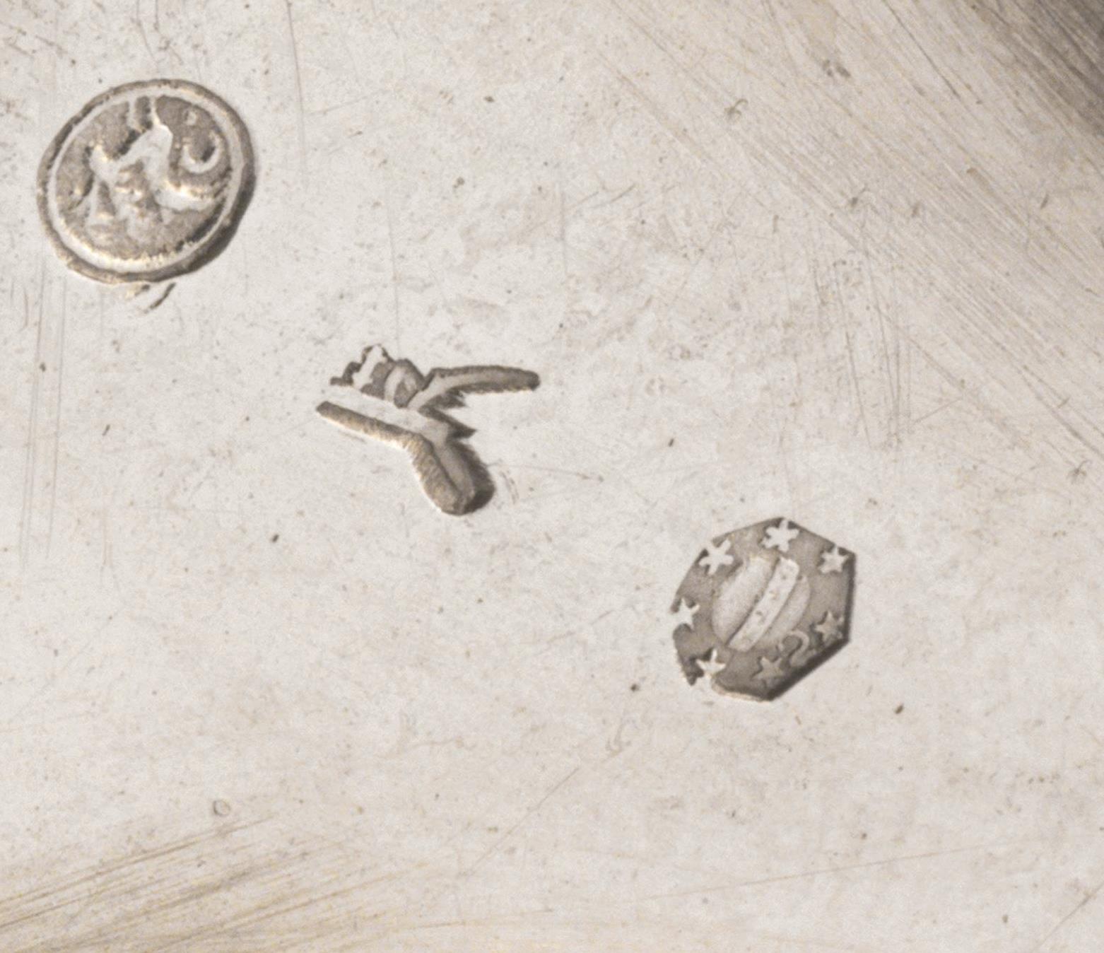 ZUCCHERIERA, MILANO, 1820 CIRCA, ARGENTIERE EMANUELE CABER  coppa su sostegno tripode con cherubini, - Image 2 of 2