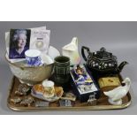 A tray of collectables to include Royal