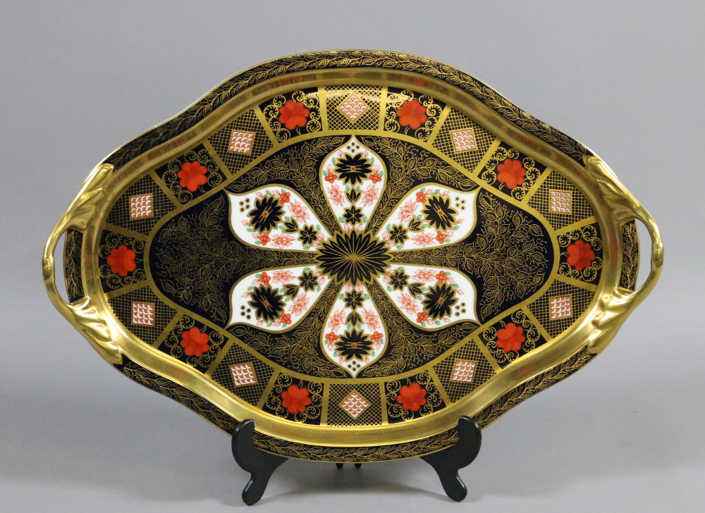 A large boxed Royal Crown Derby twin han