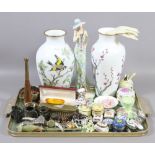 A tray lot of collectables to include Wedgwood, Maling and costume jewellery, etc.