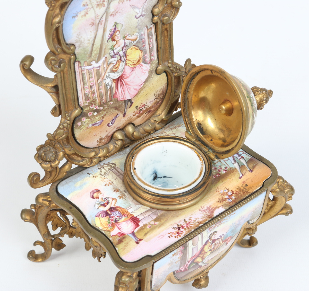 An early twentieth century French gilt metal and enamel encrier. Formed as a rococo dressing table - Image 4 of 4