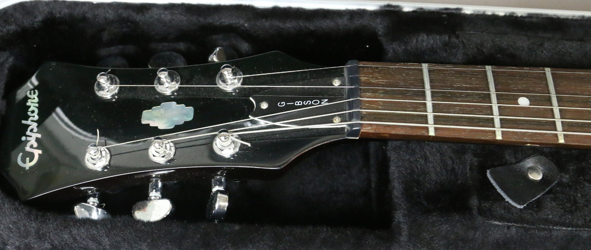 An Epiphone Dot semi-hollowbody Sunburst electric guitar in lockable gator hardcase. - Image 3 of 5