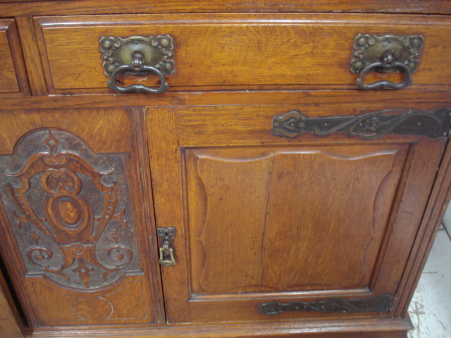 Art Nouveau Oak Sideboard with Brass Decorative Handles & Hinges - Image 2 of 3