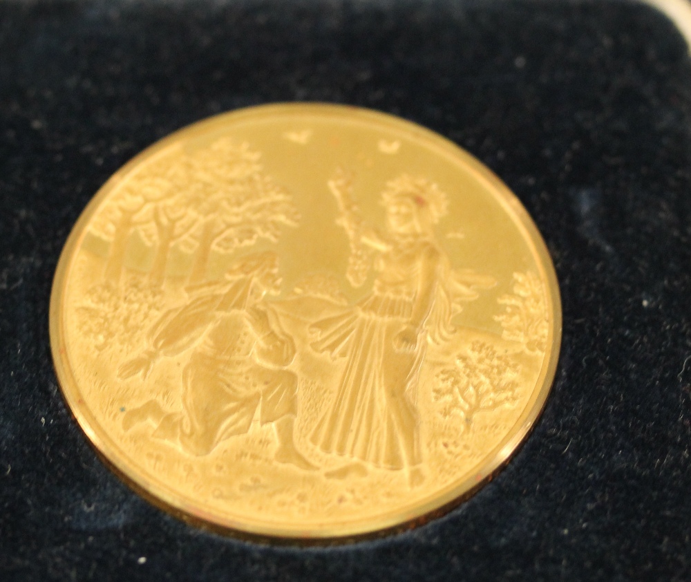 A GILT  BRONZE MEDALLION with art deco Egyptian revival decoration, the obverse with biblical scene, - Image 2 of 2