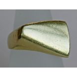 A GEORG JENSEN 18K GOLD 'PLAZA' RING designed by Henning Koppel, number 1141, marked '18k 750