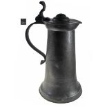 A FINE LATE 18TH-CENTURY GERMAN PEWTER FLAGON (SITZEN) of lighthouse form, the body with engraved