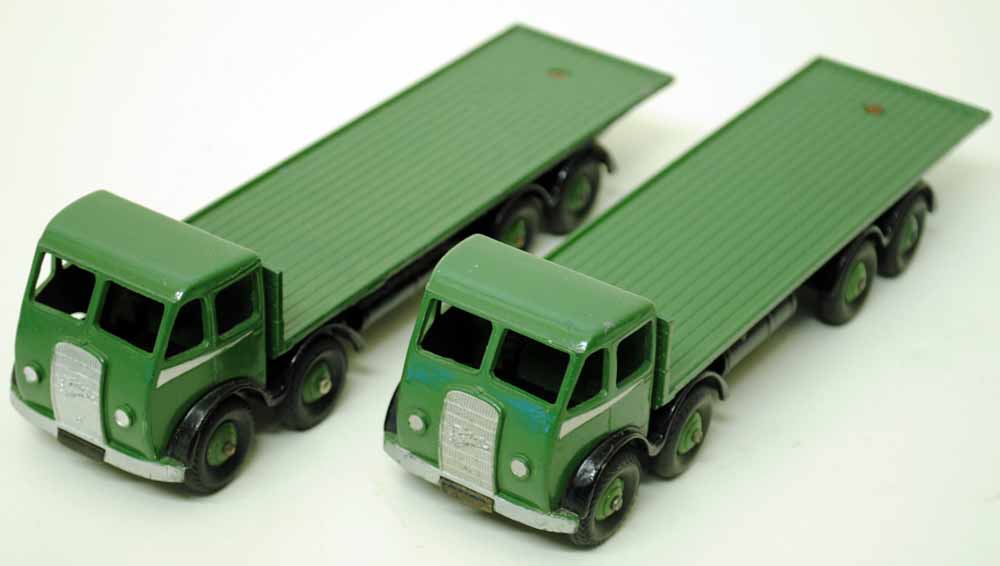 Two Dinky Foden Flat Trucks No. 502, green coachwork, both boxed. (2)    Condition Report  Both good - Image 2 of 4